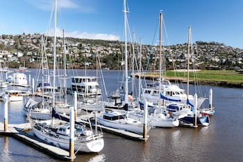 peppers seaport launceston