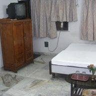 Hotel Wellesley,Rafi Ahmed Kidwai Road,1 star