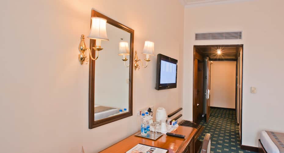 hotel wellesley