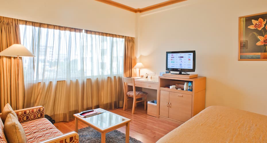Hotel Wellesley,Rafi Ahmed Kidwai Road,1 star