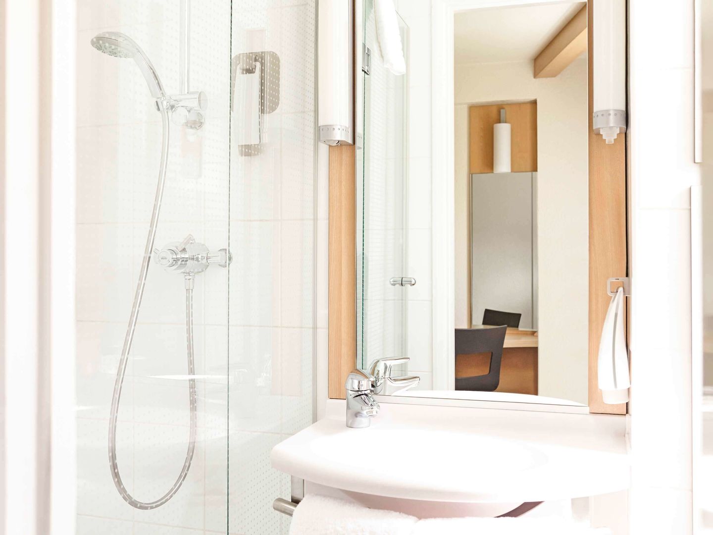 ibis leeds centre marlborough street