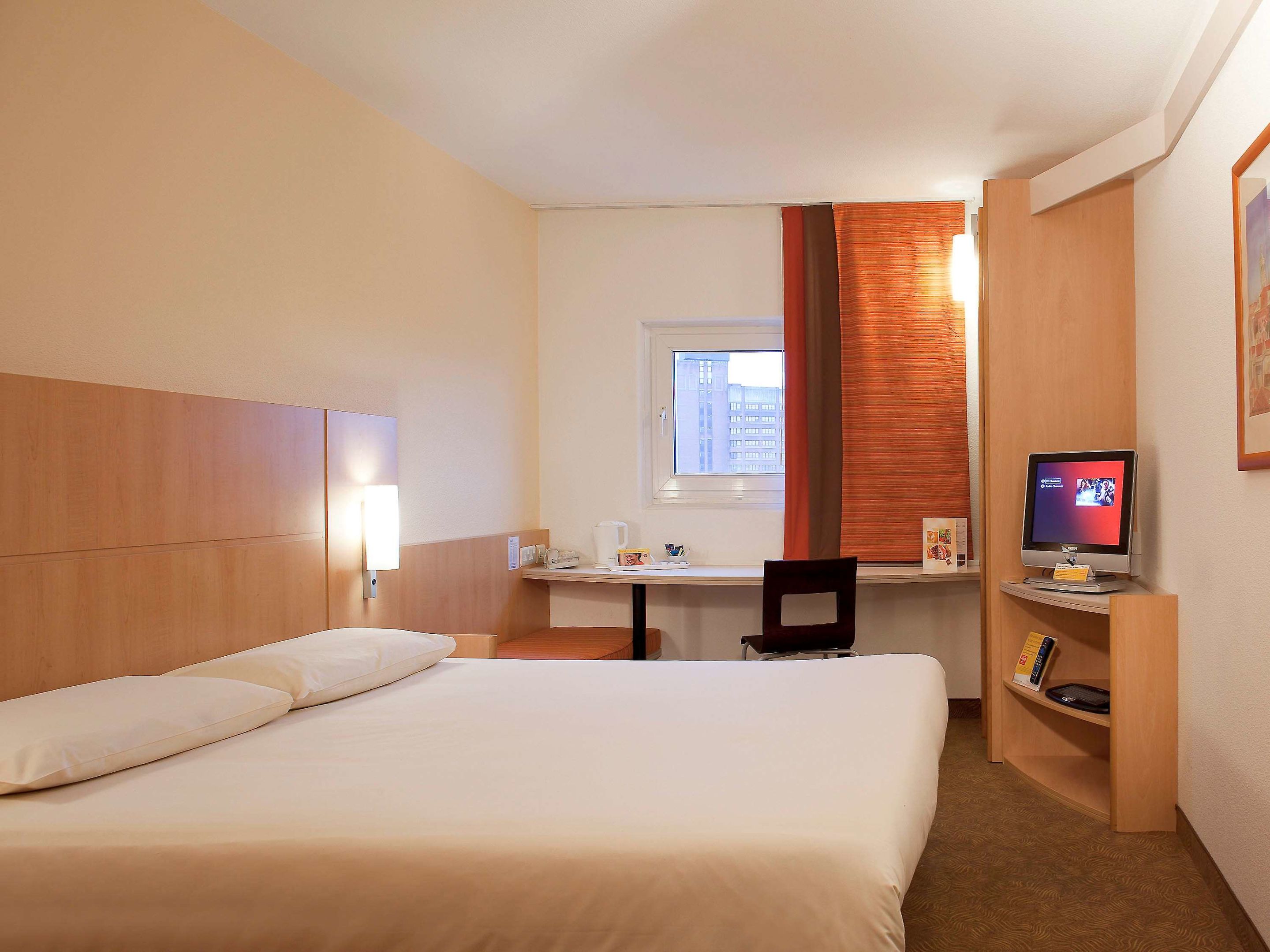 ibis leeds centre marlborough street