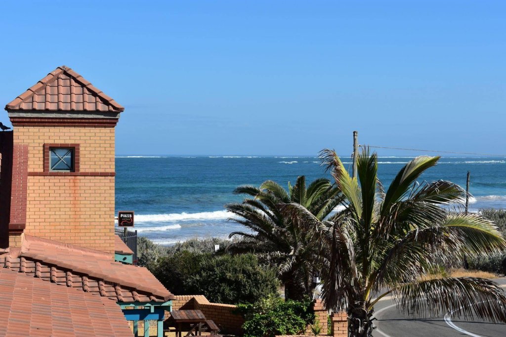 The African Reef,Tarcoola Beach>>Geraldton,3 star