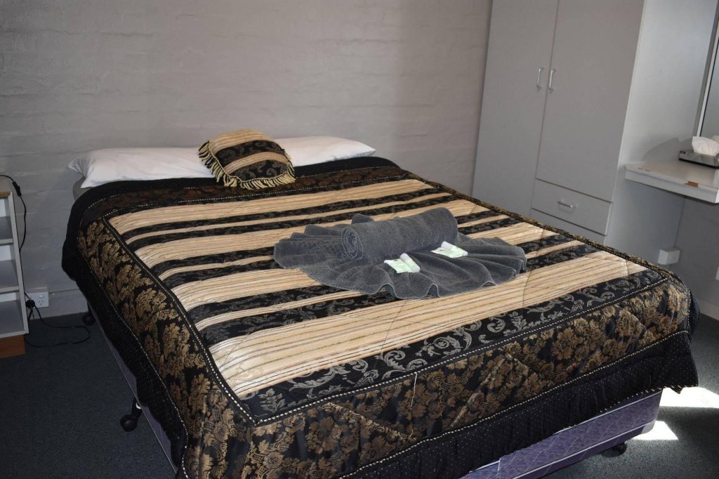 The African Reef,Tarcoola Beach>>Geraldton,3 star