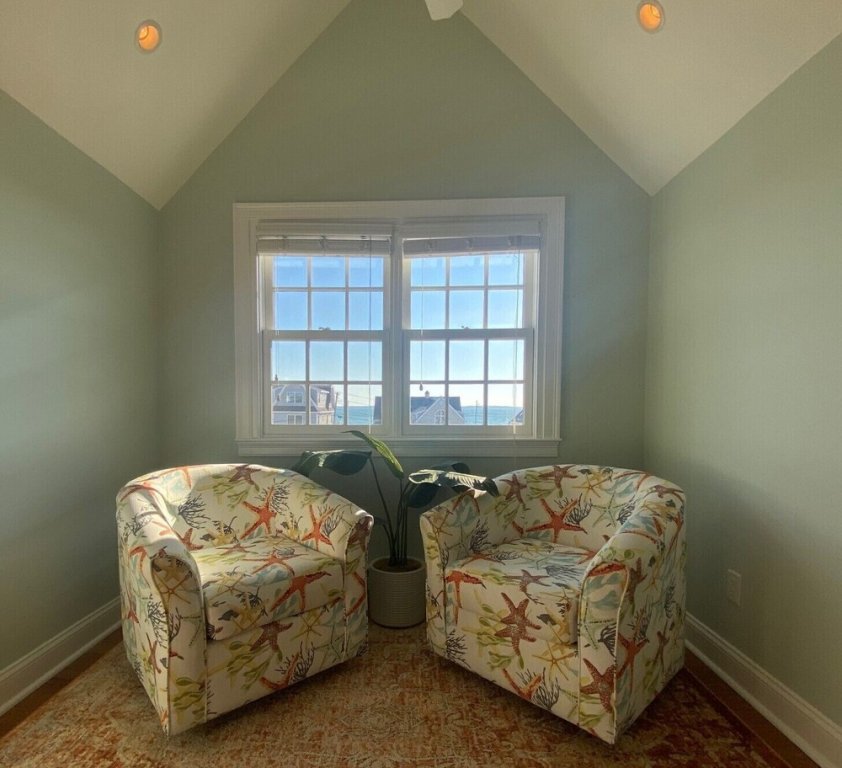 Beach Breeze Inn,,3 star