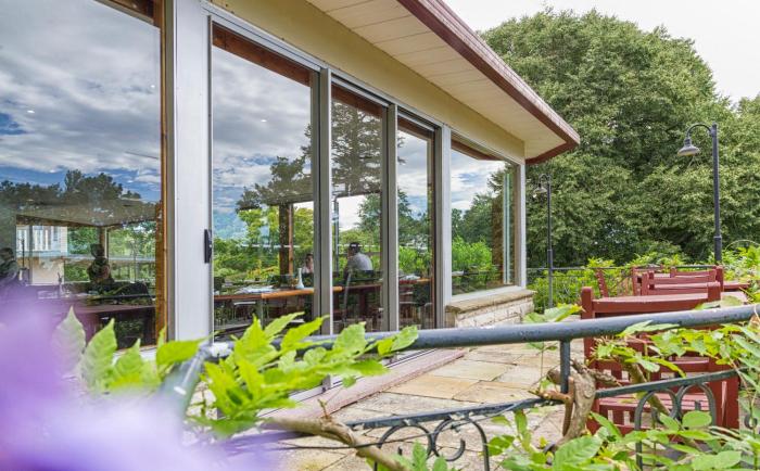 leura gardens resort