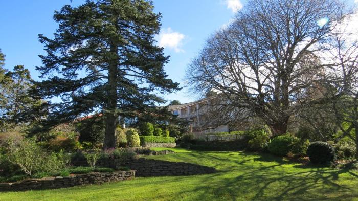 leura gardens resort