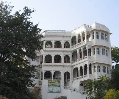 Hotel Wonder View Palace,Chandpole,3 star