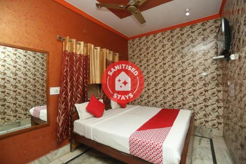 Oyo 18641 Hotel Rashmi,Walking Distance From Taj Mahal,1 star