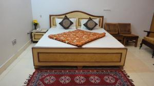 Hotel Swarajya Palace,Belanganj>>Agra,1 star