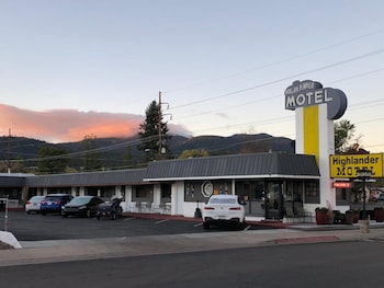 highlander motel