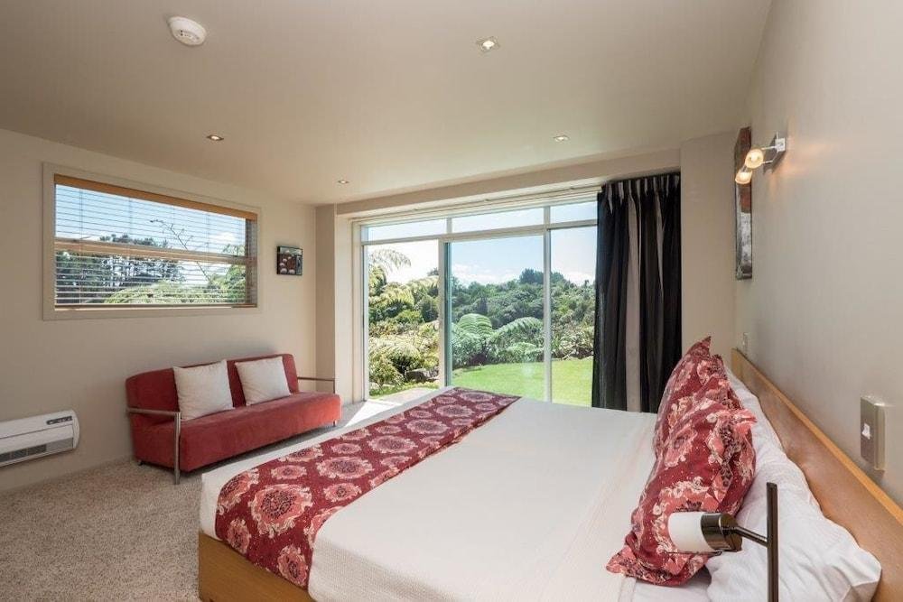 One Burgess Hill,New Plymouth>>Burgess Park,4.5 star