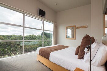 One Burgess Hill,New Plymouth>>Burgess Park,5 star