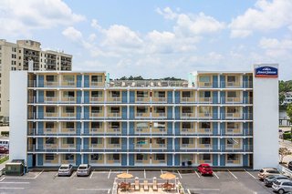howard johnson by wyndham virginia beach at the beach