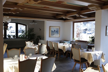 hotel and suites gluck auf