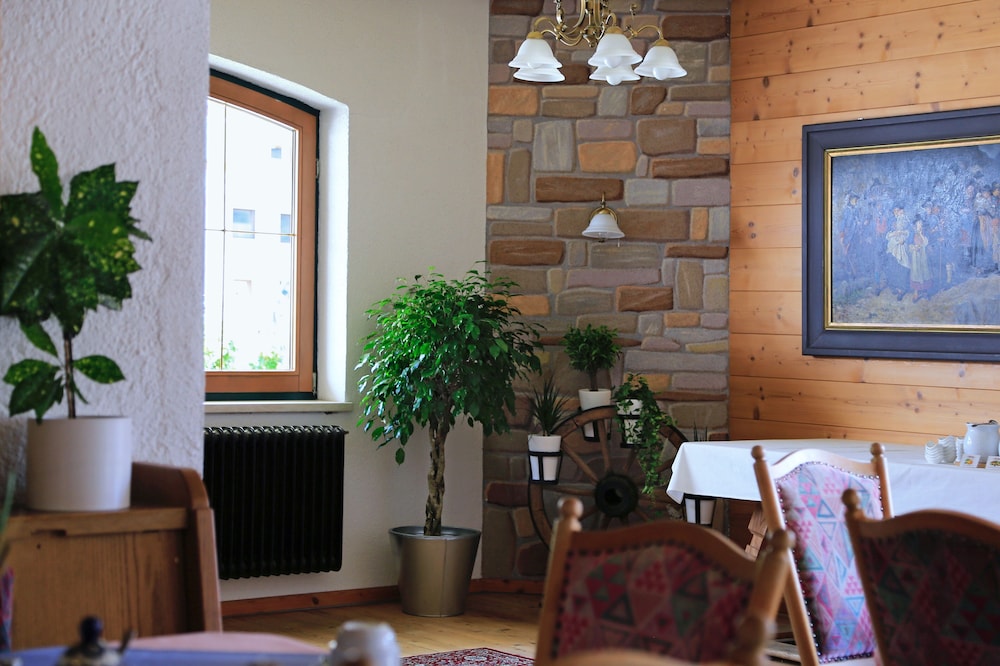 hotel and suites gluck auf