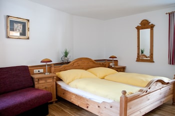 hotel and suites gluck auf