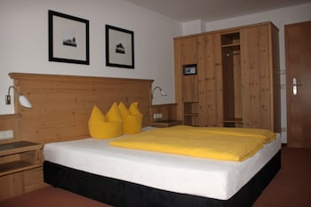 hotel and suites gluck auf