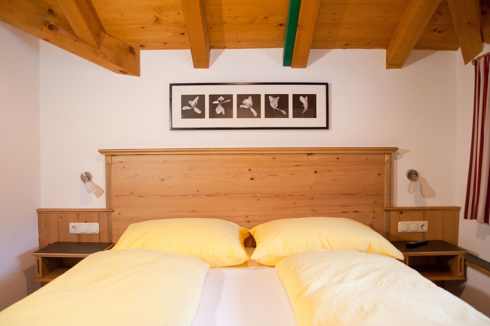hotel and suites gluck auf
