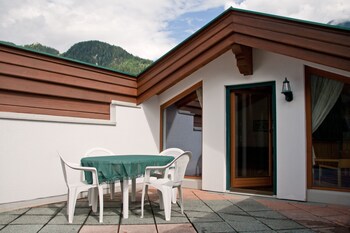 hotel and suites gluck auf