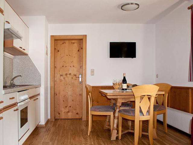 hotel and suites gluck auf