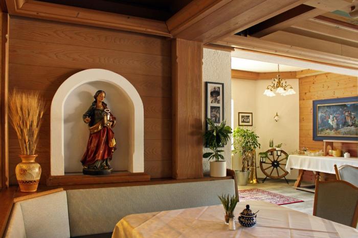 hotel and suites gluck auf
