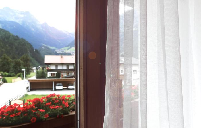 hotel and suites gluck auf