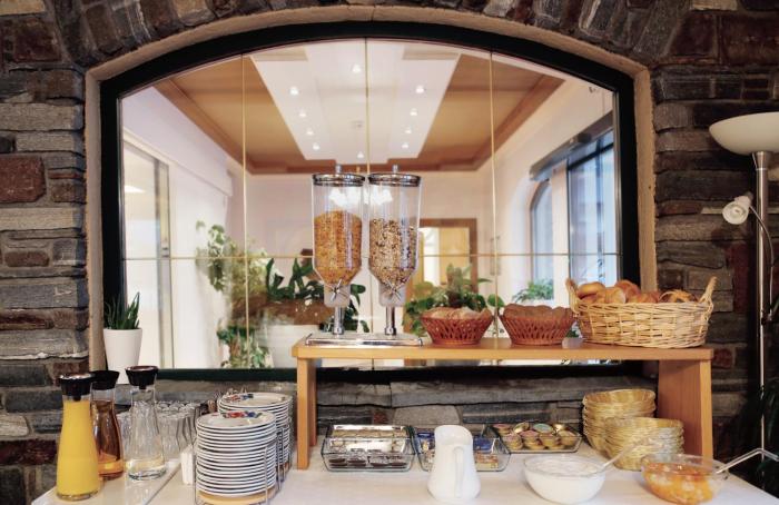 hotel and suites gluck auf