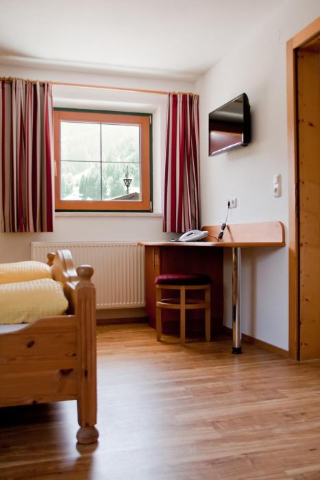 hotel and suites gluck auf
