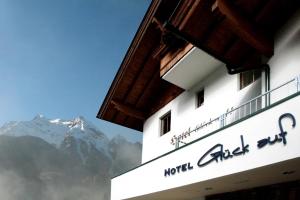 Hotel & Suites Gluck Auf,Ramsau Im Zillertal>>Mayrhofen,3 star