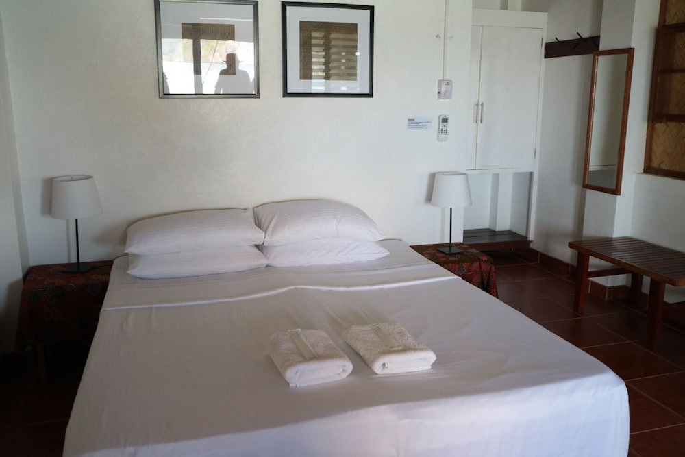 golden monkey cottages