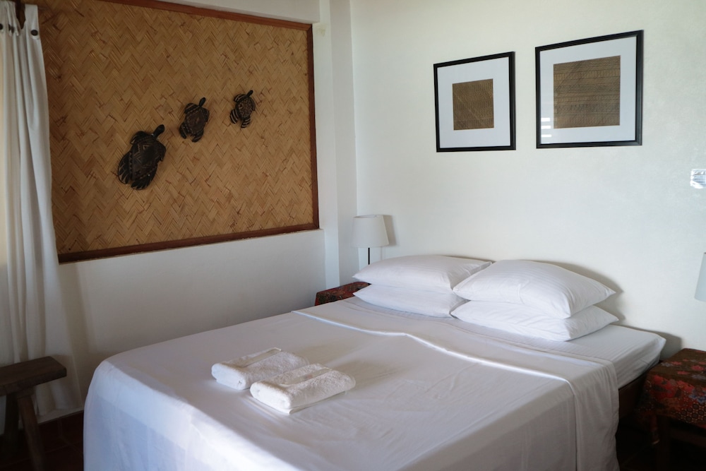 golden monkey cottages