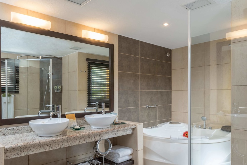 amsterdam manor beach resort