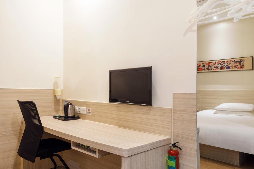 hanting hotel hangzhou west lake renhe road