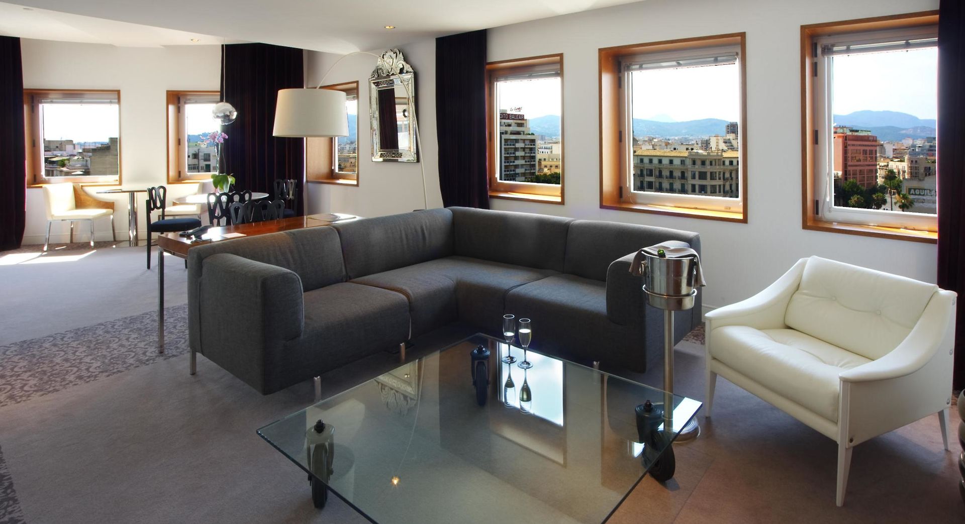 ur palacio avenida adults only