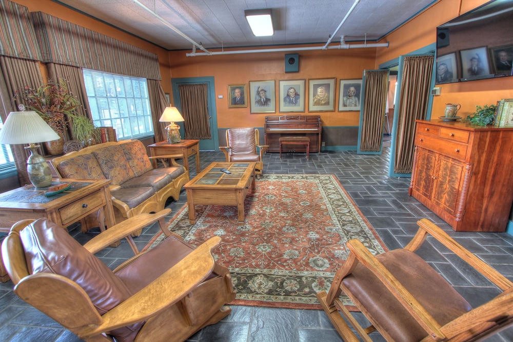 the historic gatlinburg inn