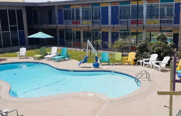 district hotel oklahoma city i 44 by oyo