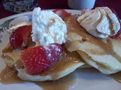 colonial charm inn bed and breakfast