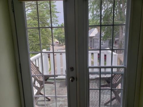 colonial charm inn bed and breakfast