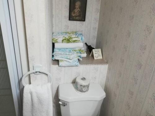 colonial charm inn bed and breakfast