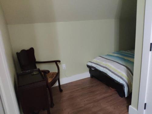 colonial charm inn bed and breakfast