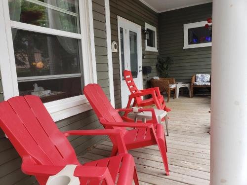 colonial charm inn bed and breakfast