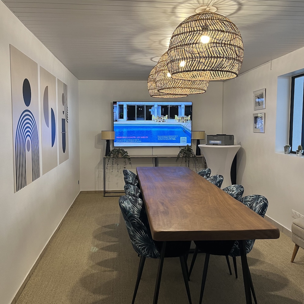 hotel les sables urban style by logis hotels