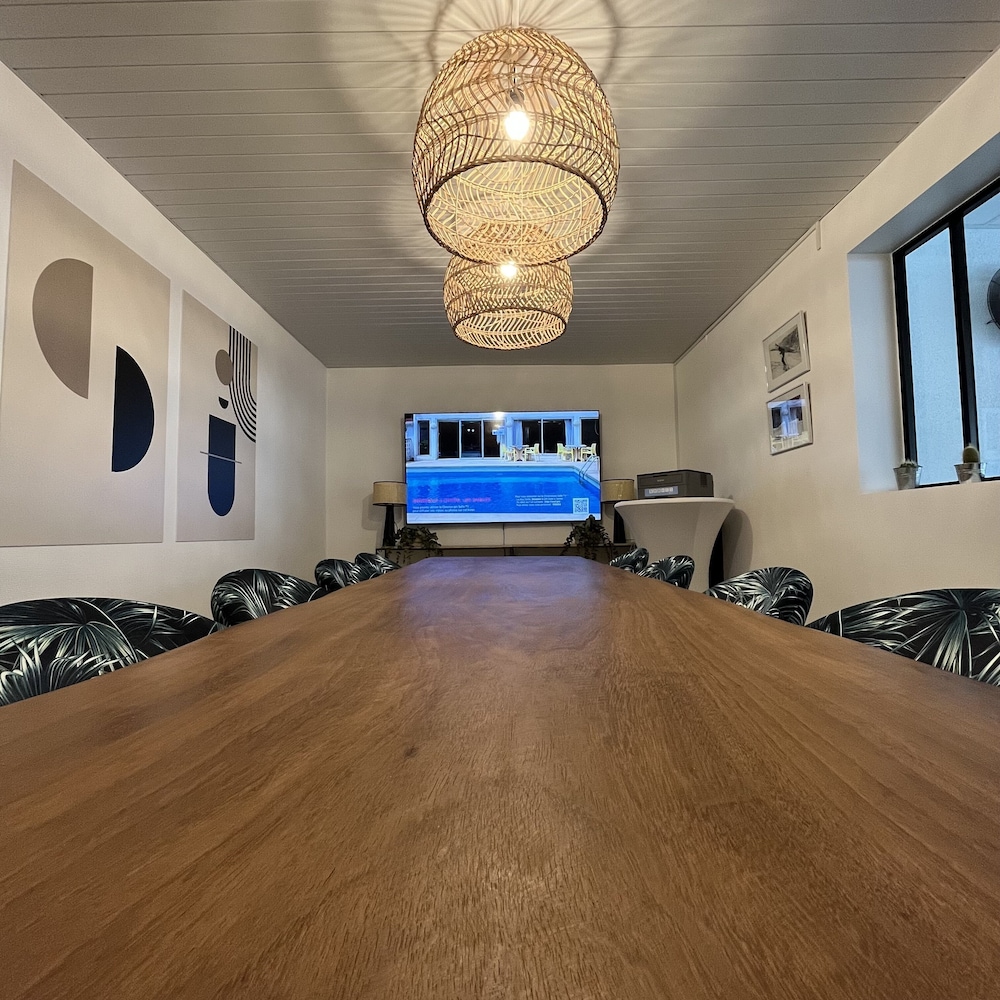 hotel les sables urban style by logis hotels