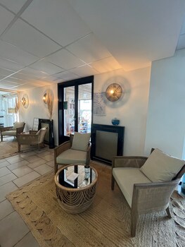 hotel les sables urban style by logis hotels