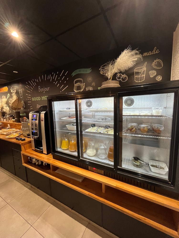 hotel les sables urban style by logis hotels