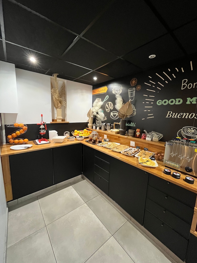 hotel les sables urban style by logis hotels