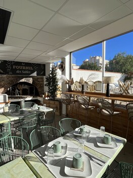 hotel les sables urban style by logis hotels