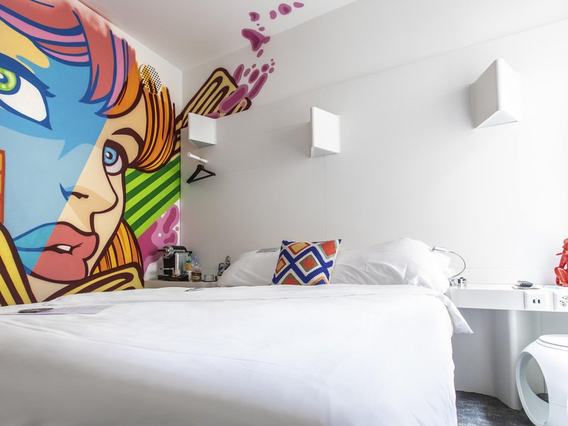 ibis styles lausanne center mad house
