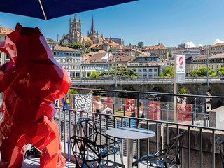 ibis styles lausanne center mad house